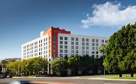Doubletree by Hilton Orange County Airport